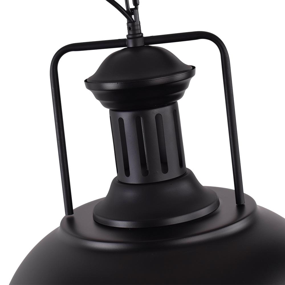 Lámpara de techo domo negro, estilo industrial moderno para iluminación de interiores.