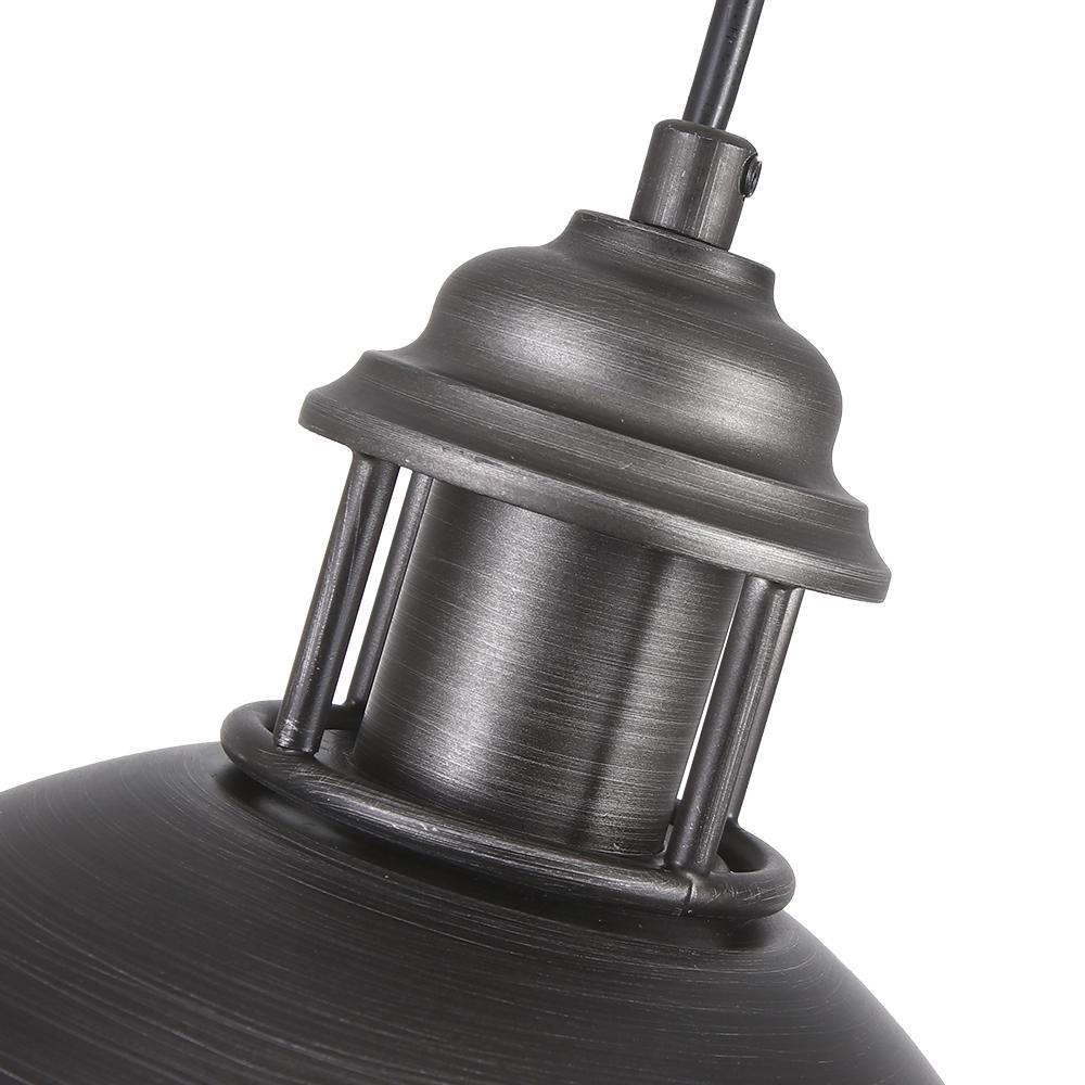 Crea ambiente con esta lámpara colgante industrial de cúpula en plata antigua para tu cocina.