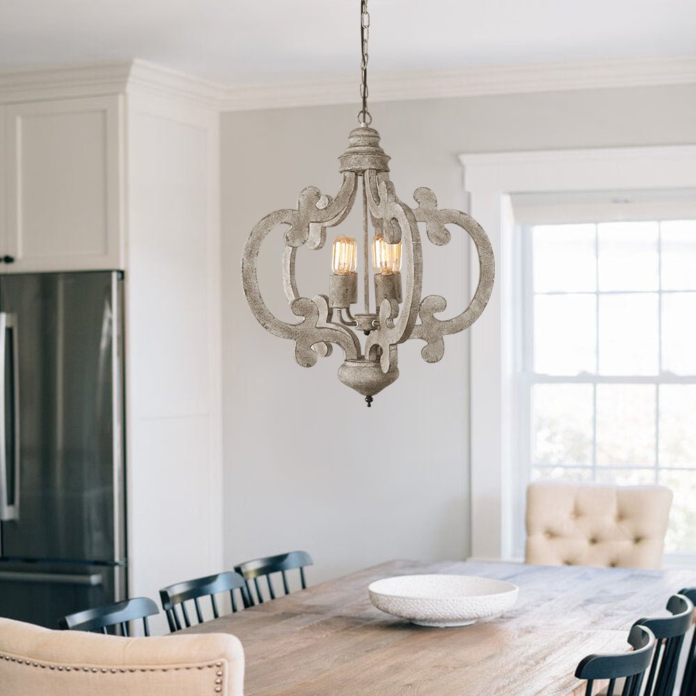 Candelabro vintage de 4 luces con acabado de madera desgastada, iluminación de techo rústica y elegante.