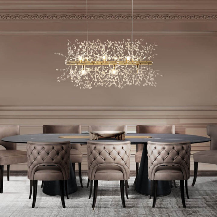 Elegante candelabro lineal de cristal con 9 luces, ideal para decorar comedores modernos.