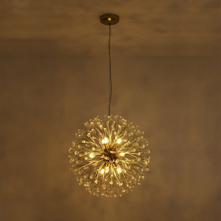 Candelabro clásico de cristal dorado, redondo, 9 luces. Estilo diente de león, decoración interior.
