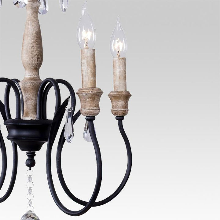Candelabro clásico rústico para techo, 4 luces. Estructura de madera con toques de cristal para un hogar elegante.