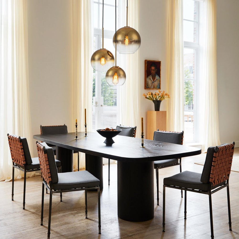 Lámpara de techo esférica de 3 focos, vidrio gradiente. Perfecta para comedor moderno.