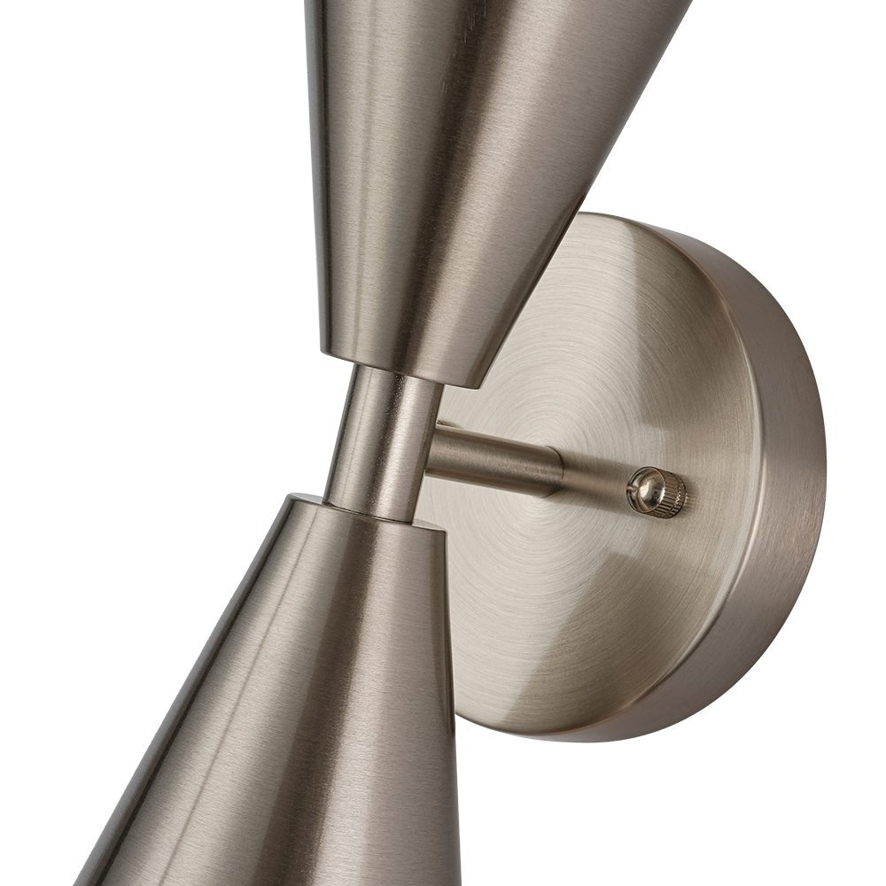 Lámpara de pared moderna de cono, luz bidireccional. Fabricado en metal, perfecto para interior.