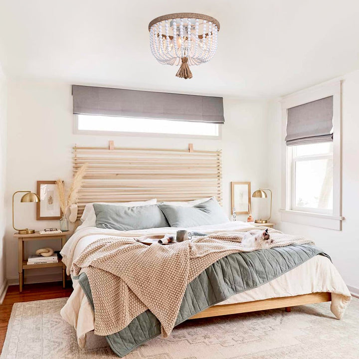 Iluminación de techo estilo granja moderna. Perlas blancas y cuerda de cáñamo. Ideal para dormitorio.