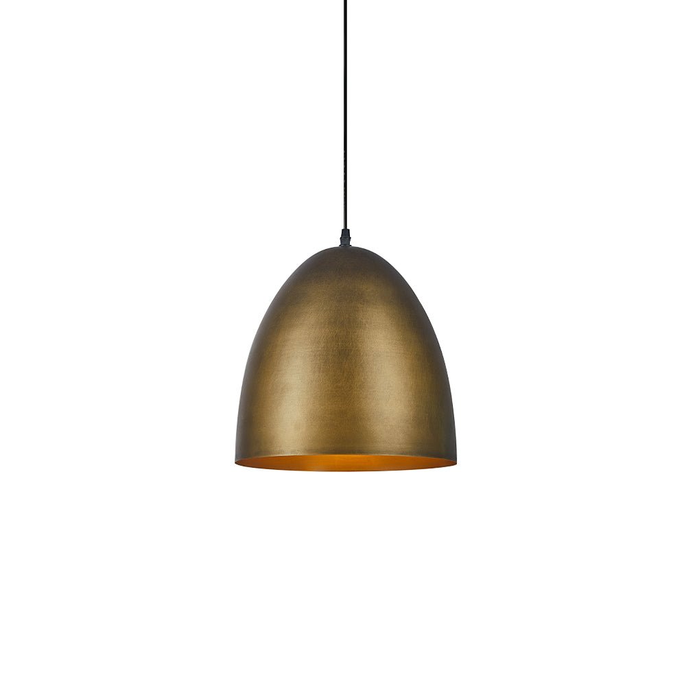 Diseño de lámpara colgante industrial campana, metal resistente, perfecto para decoración vintage.
