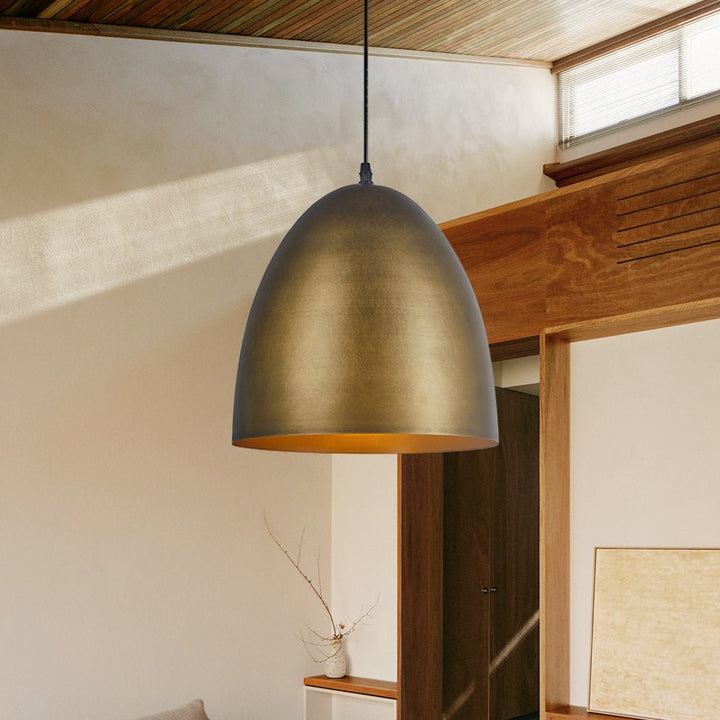 Iluminación colgante vintage de metal negro, diseño industrial campana, casquillo E27.