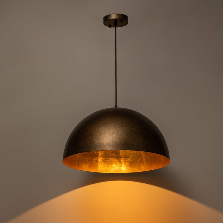 Iluminación de cocina: lámpara colgante industrial de cúpula de metal, diseño moderno.