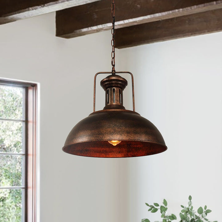 Lámpara de techo estilo granja industrial con acabado vintage. Perfecta para cocinas y comedores.