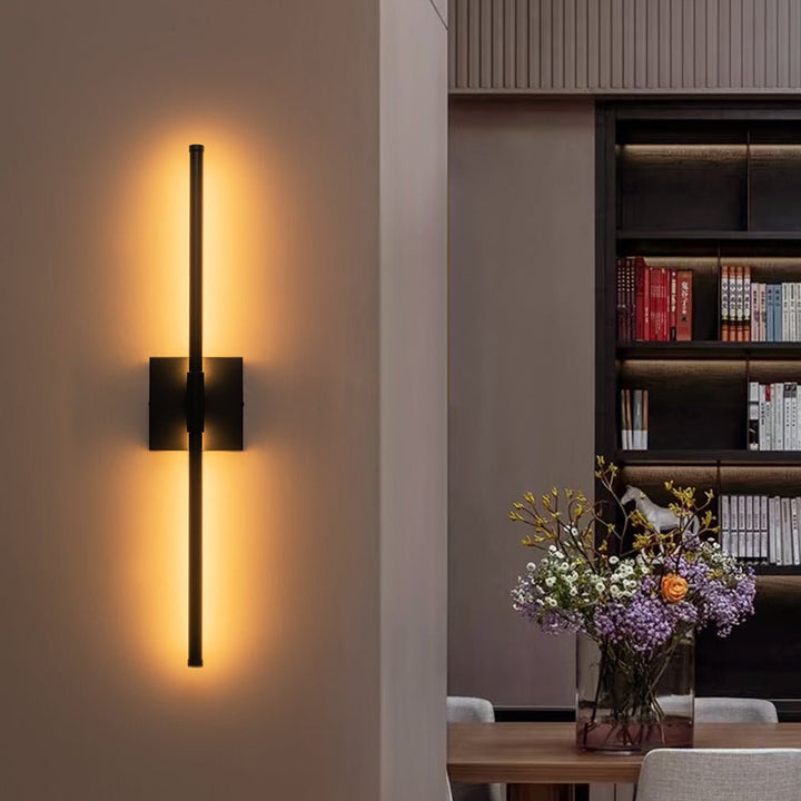 Aplique LED lineal moderno, ideal para pasillo, baño o decoración contemporánea.