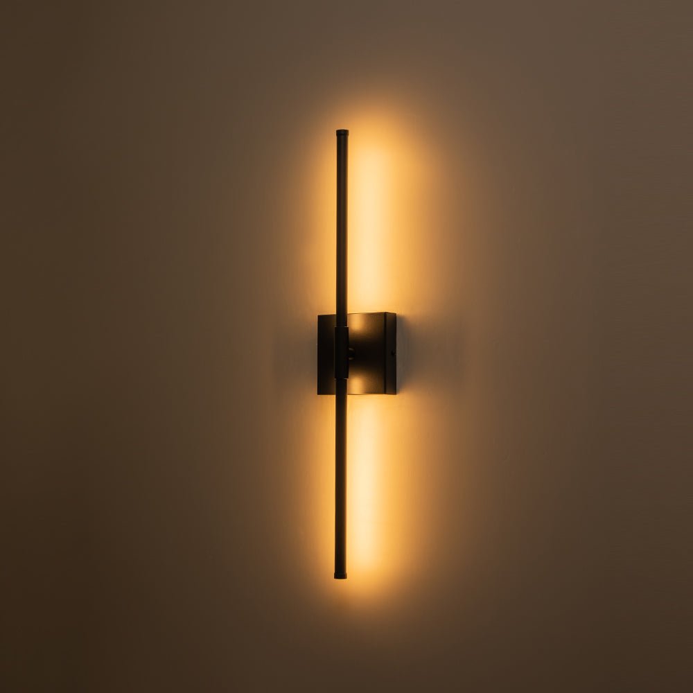 Luz de pared lineal LED, minimalista y eficiente para cualquier interior del hogar.