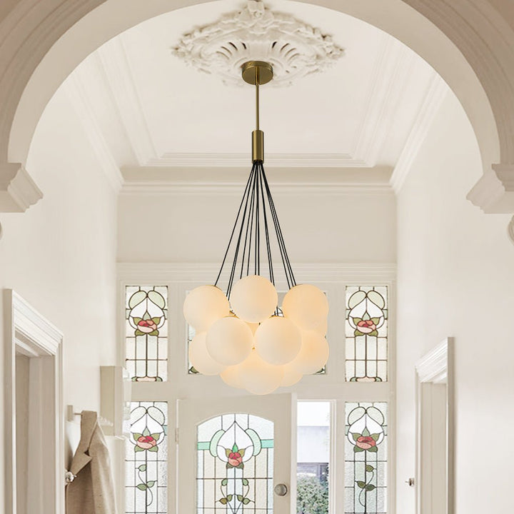 Candelabro elegante de burbujas, luz ambiente perfecta para cocina o salón.