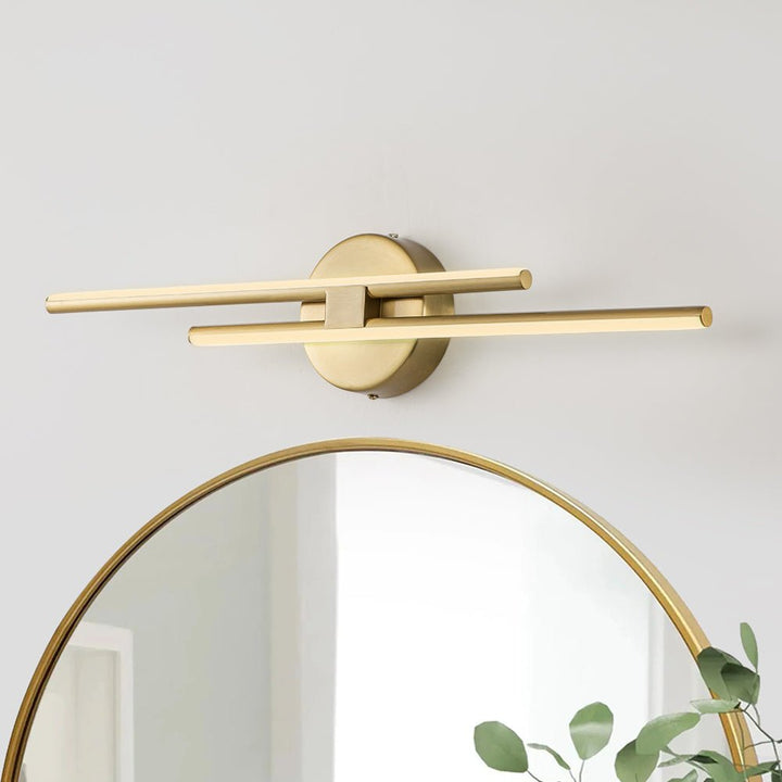 Luz de vanity LED lineal moderna para baño, ofrece luz cálida perfecta sobre el espejo.