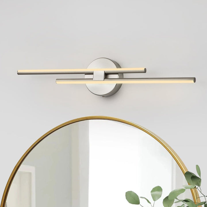 Lámpara LED lineal minimalista para baño, iluminación moderna y cálida en la pared.