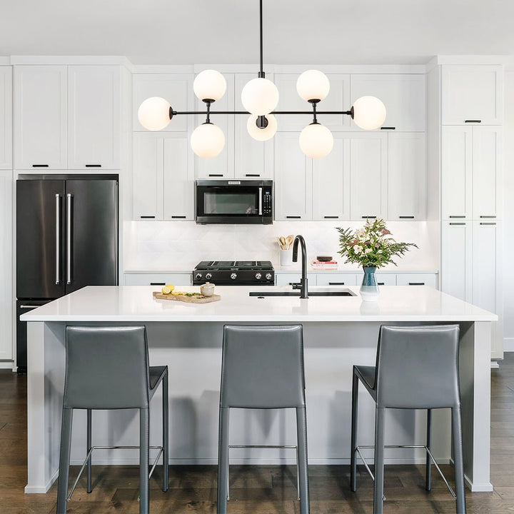Iluminación de diseño: candelabro lineal moderno de 8 luces con vidrio opal. Decoración elegante para cocina.