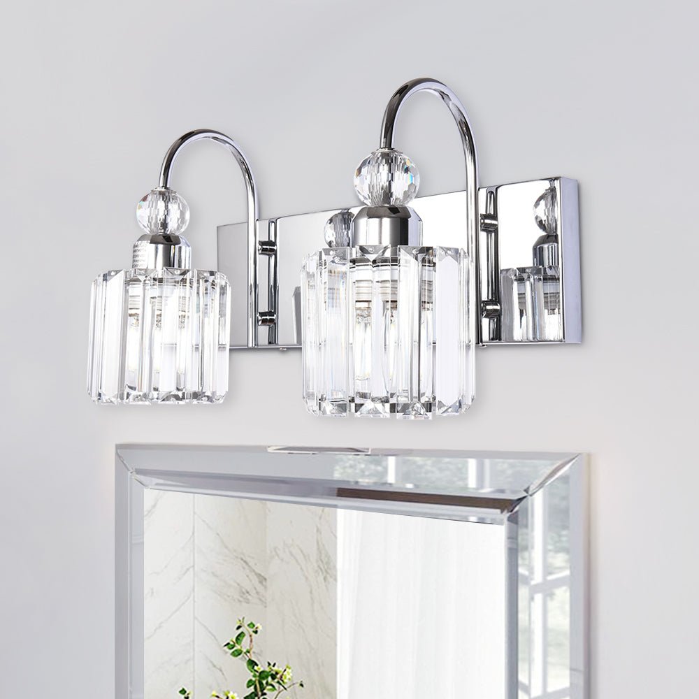 Luz de vanity de lujo, diseño moderno en cromo para baños chic.