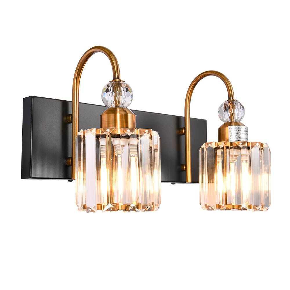 Aplique de pared con acento prismático, iluminación de baño sofisticada.