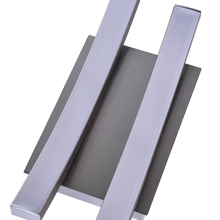 Luz LED regulable para baño, plafón curvo semi empotrado. Iluminación moderna y eficiente para cualquier ambiente.