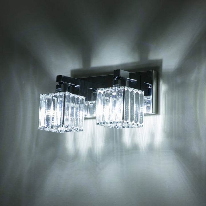 Luz de pared para dormitorio, cristal cuadrado. Toque moderno y glamour. Luminaria funcional.