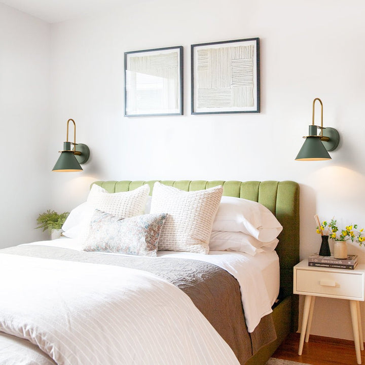 Diseño interior: aplique de pared cono minimalista, lámpara moderna para cualquier espacio.
