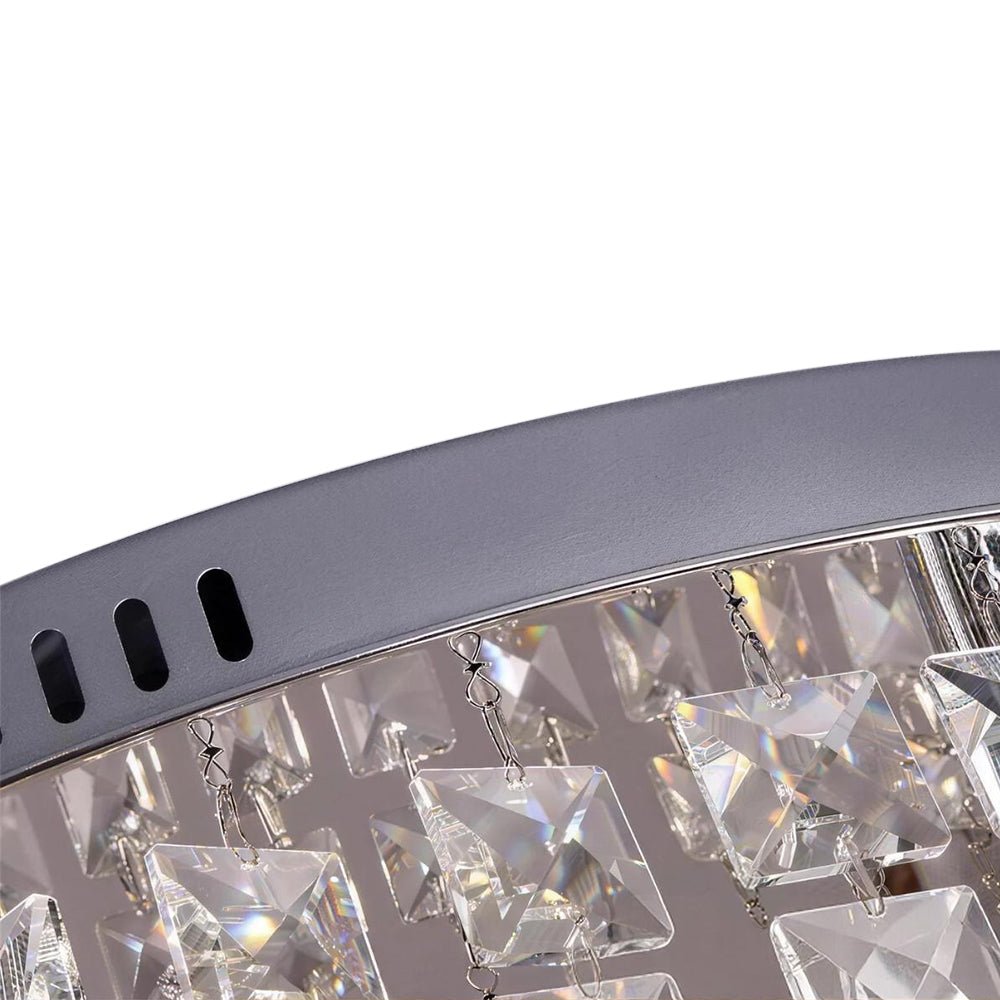 Luz de techo redonda de lujo con cristales. Iluminación LED moderna y glamurosa. Acabado dorado.