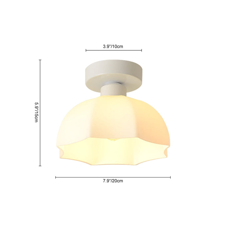Luminaria de techo cúpula escallopada blanca, estilo moderno minimalista. Iluminación para el hogar.