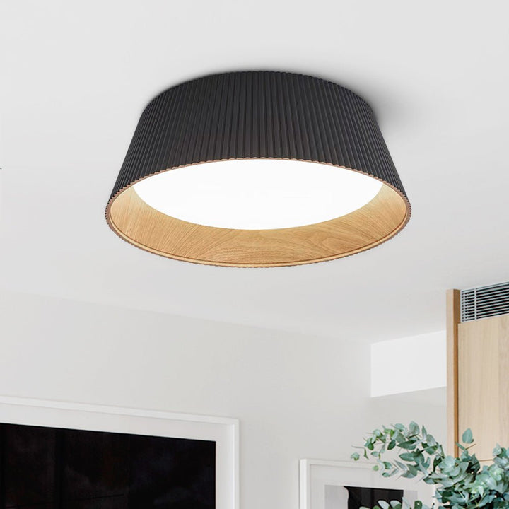 Plafón LED empotrado cónico con veta de madera, para iluminación interior cálida y moderna.