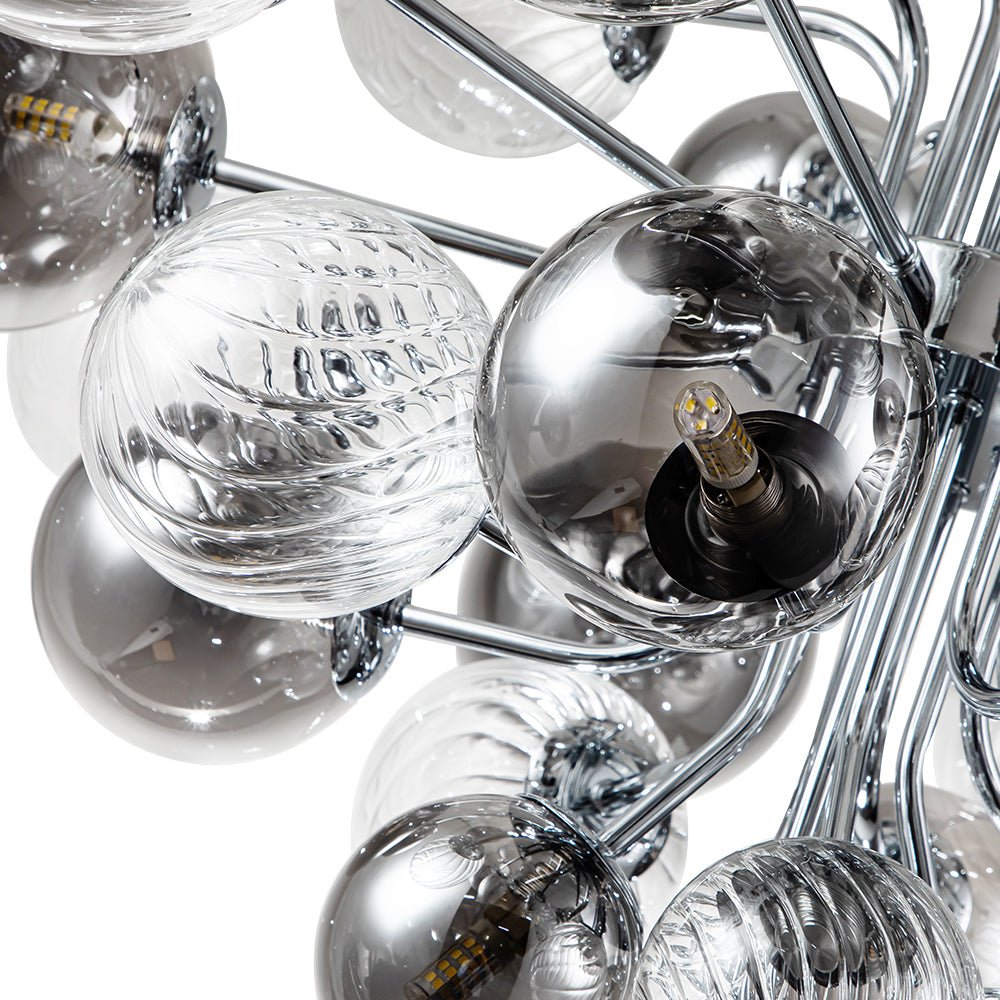 Elegante araña de burbujas de cristal ahumado. Iluminación colgante moderna para espacios residenciales.