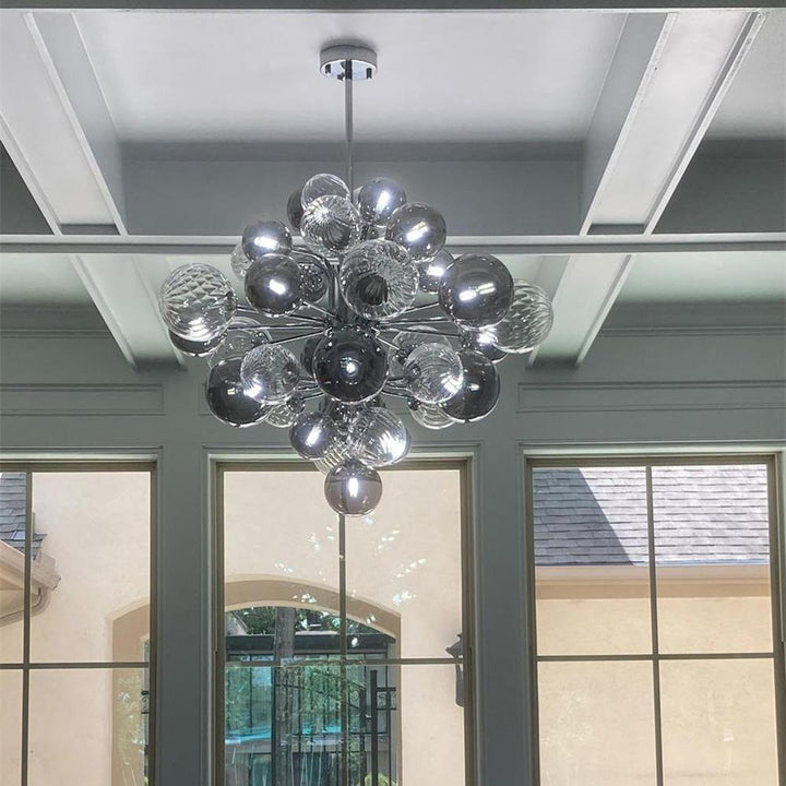 Lámpara colgante de diseño contemporáneo con esferas de cristal ahumado. Decoración de hogar.