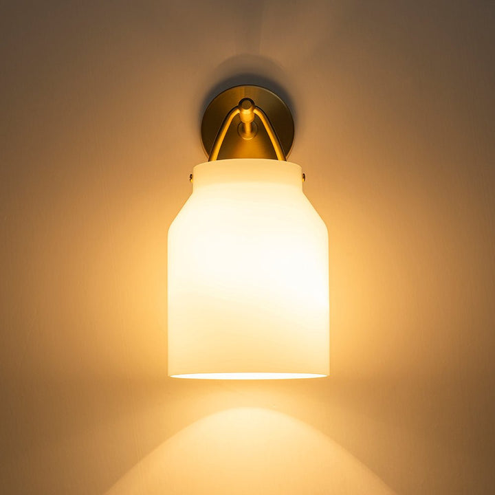Aplique de pared de vidrio y latón, estilo nórdico, perfecto para salón o dormitorio. Luz interior.
