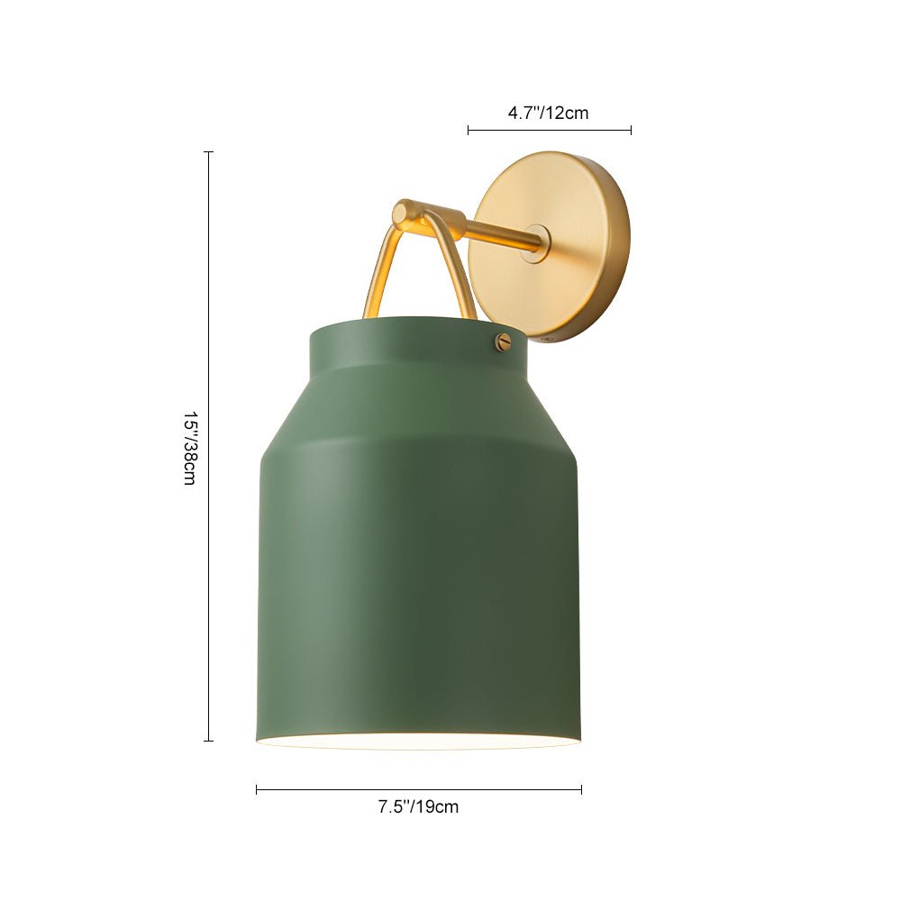 Aplique de pared con diseño nórdico, vidrio cilíndrico para luz interior suave y decorativa.