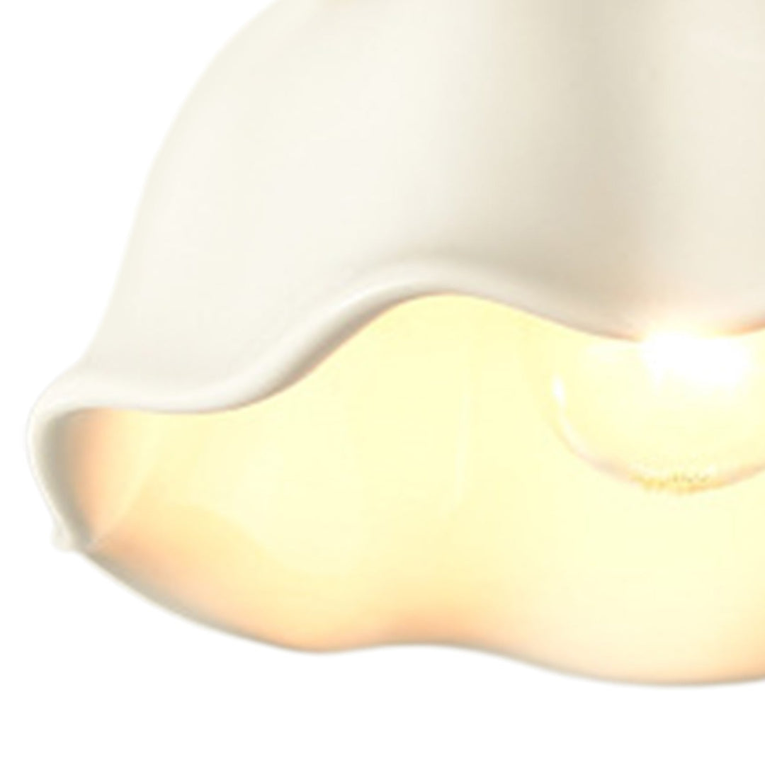 Luz de techo de flor de cerámica, estilo retro y minimalista. Iluminación decorativa de una luz.