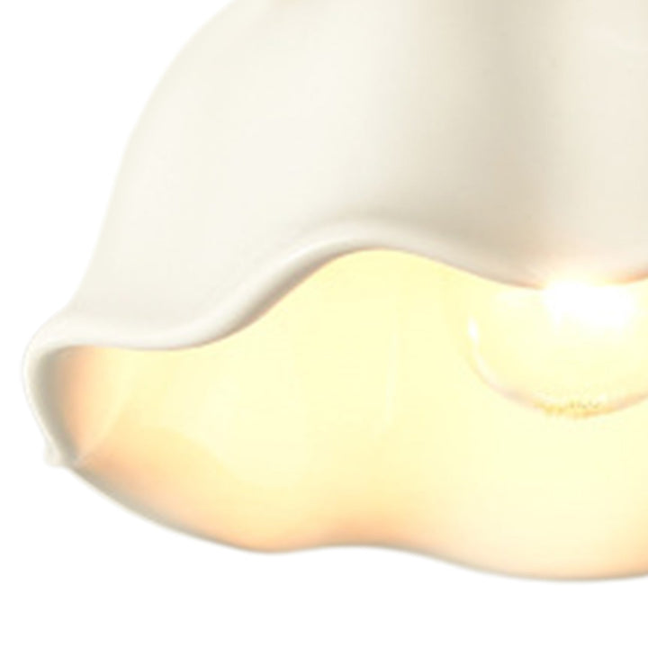 Luz de techo de flor de cerámica, estilo retro y minimalista. Iluminación decorativa de una luz.