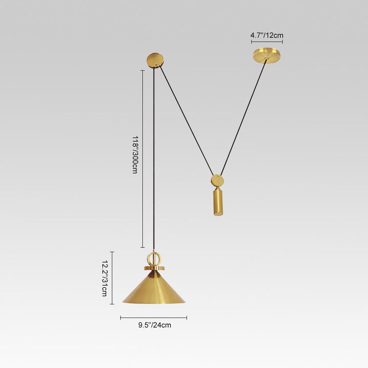 Diseño contemporáneo de lámpara colgante, con polea para ajustar la altura y acabado dorado elegante.