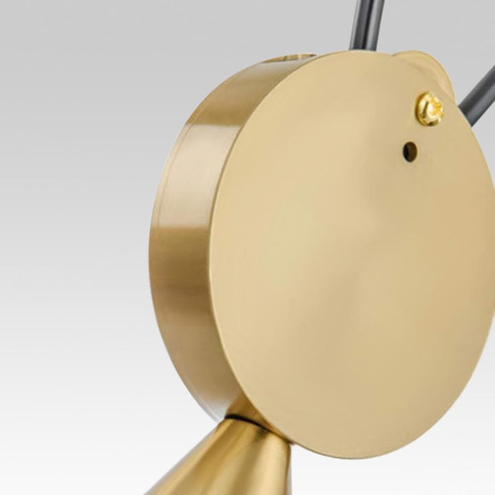 Lámpara de techo colgante ajustable con acabado dorado, aporta un toque moderno a la decoración del hogar.