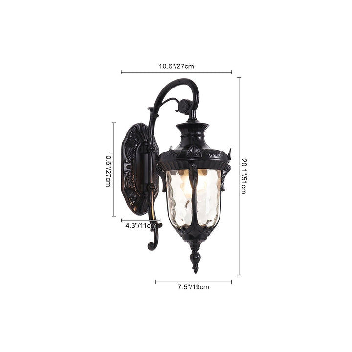 Iluminación de jardín tradicional con farol de pared exterior, vidrio martillado para un efecto único.