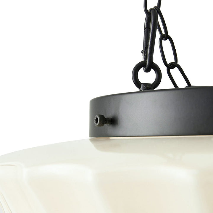 Lámpara escolar vintage de cerámica, colgante negro para una decoración única en el comedor.