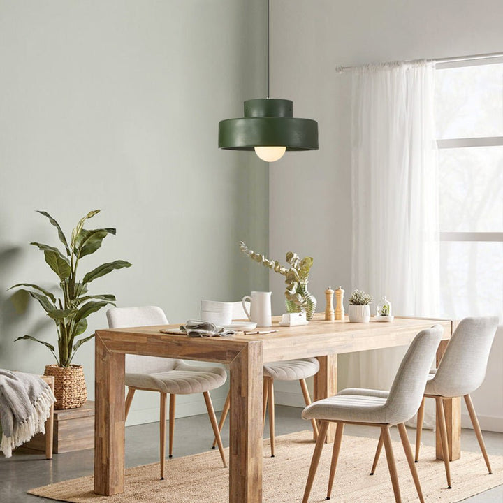 Lámpara colgante de resina roja, diseño cilíndrico wabi sabi. Perfecta para luz ambiente.