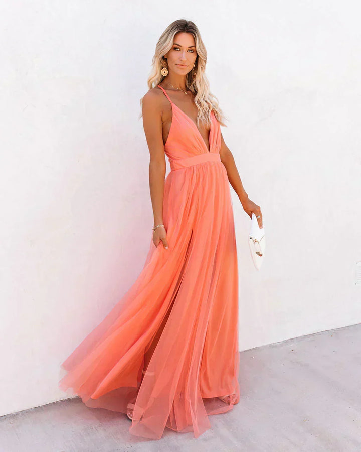 Vestido de noche elegante para mujer con escote V profundo y abertura alta. Ideal para fiesta, gala o graduación.