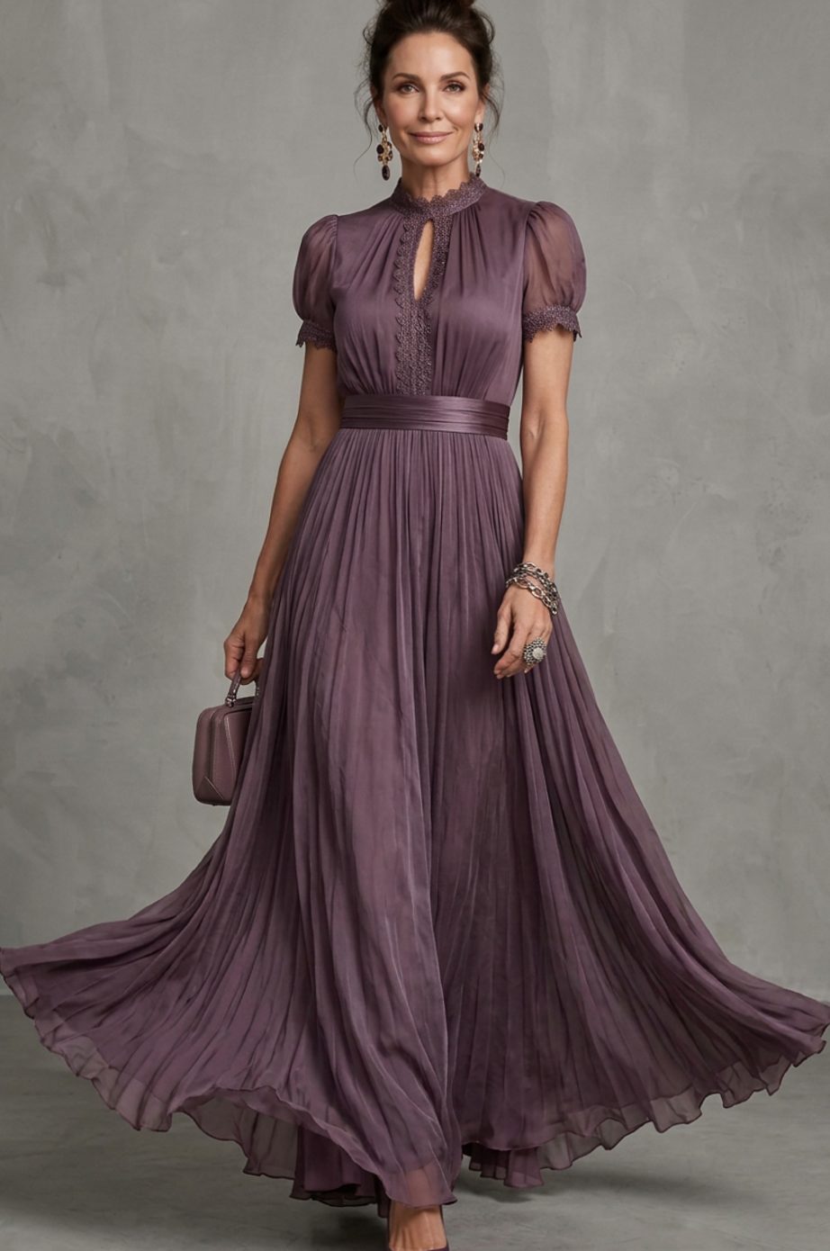 Vestido de mujer largo, plisado, con escote halter y mangas abullonadas. Perfecto para eventos, galas y bodas.