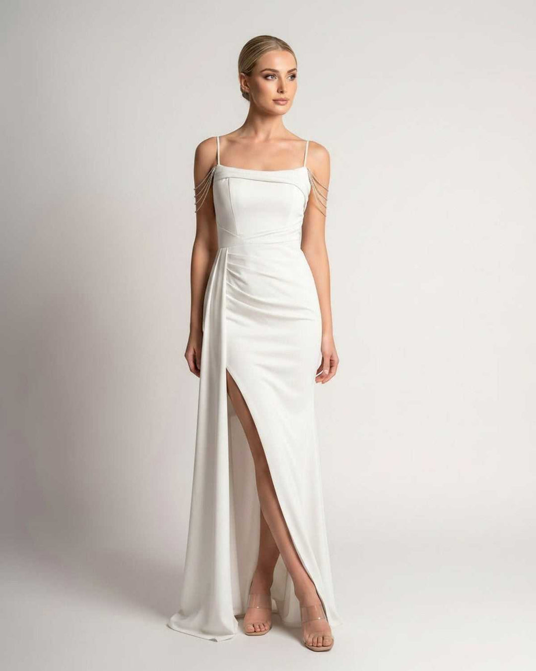 Maxi vestido de fiesta con silueta sirena, perfecto para eventos de gala.