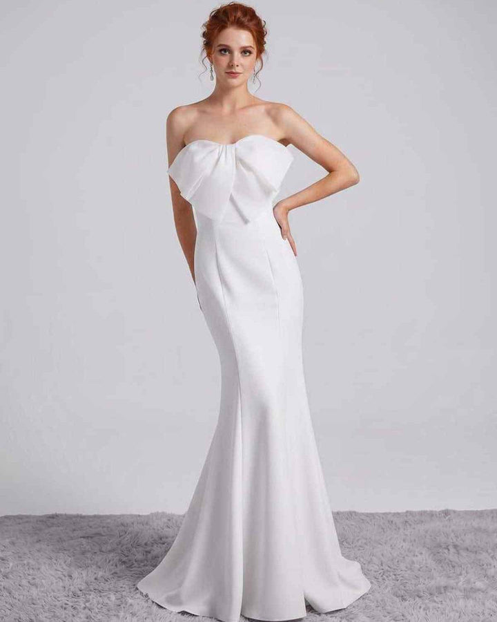 Vestido de noche elegante, corte sirena, ideal para fiesta o evento formal.