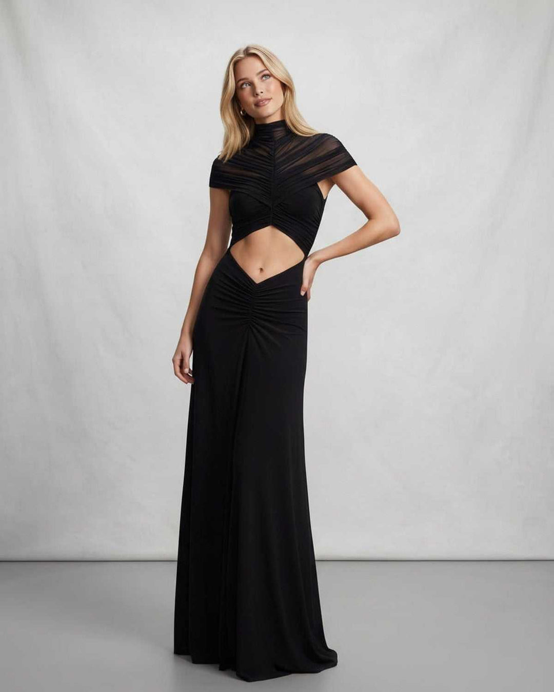 Vestido formal maxi, cuello alto, con favorecedor corte en la cintura. Ropa de mujer para fiesta de noche.