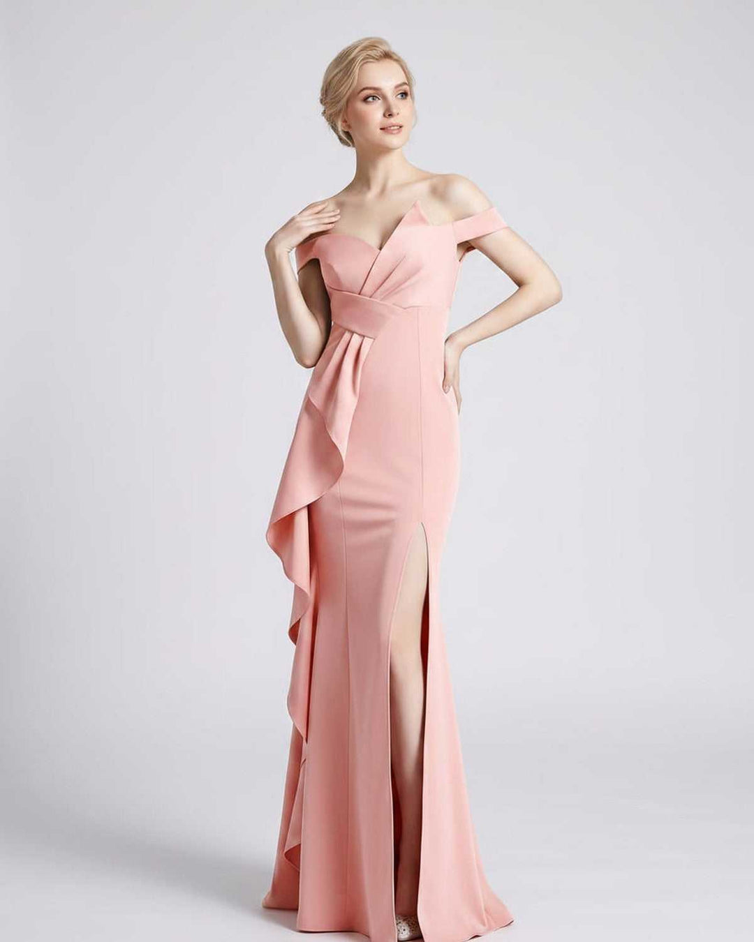 Vestido largo y elegante para fiesta. Diseño sin mangas, ideal para cócteles de verano.