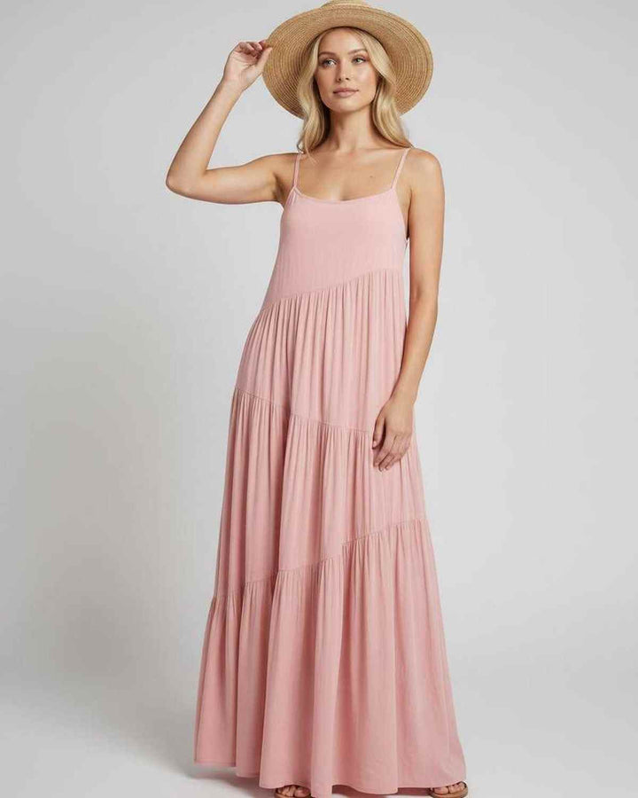 Vestido de verano fluido para mujer, versátil para día y noche.