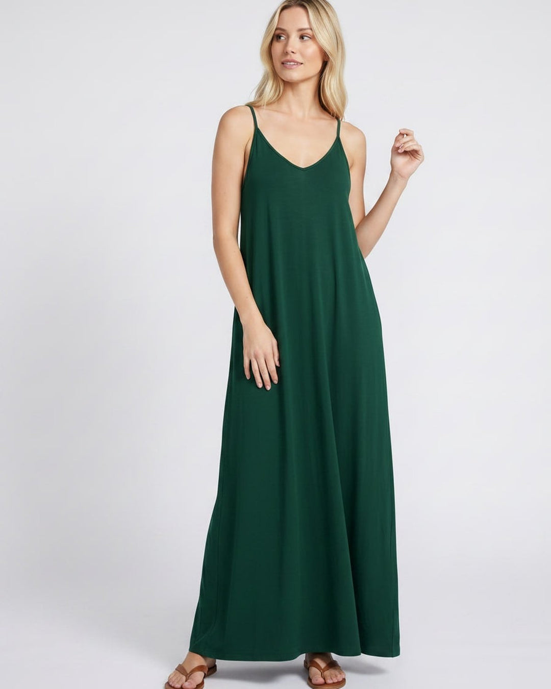 Vestido de playa: maxi, sin mangas, escote en V, con bolsillos para mujer.