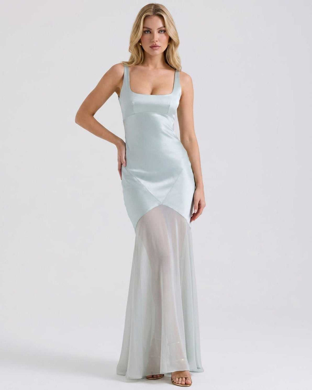 Vestido maxi elegante de noche para mujer, estilo refinado, perfecto para fiestas y ocasiones especiales.