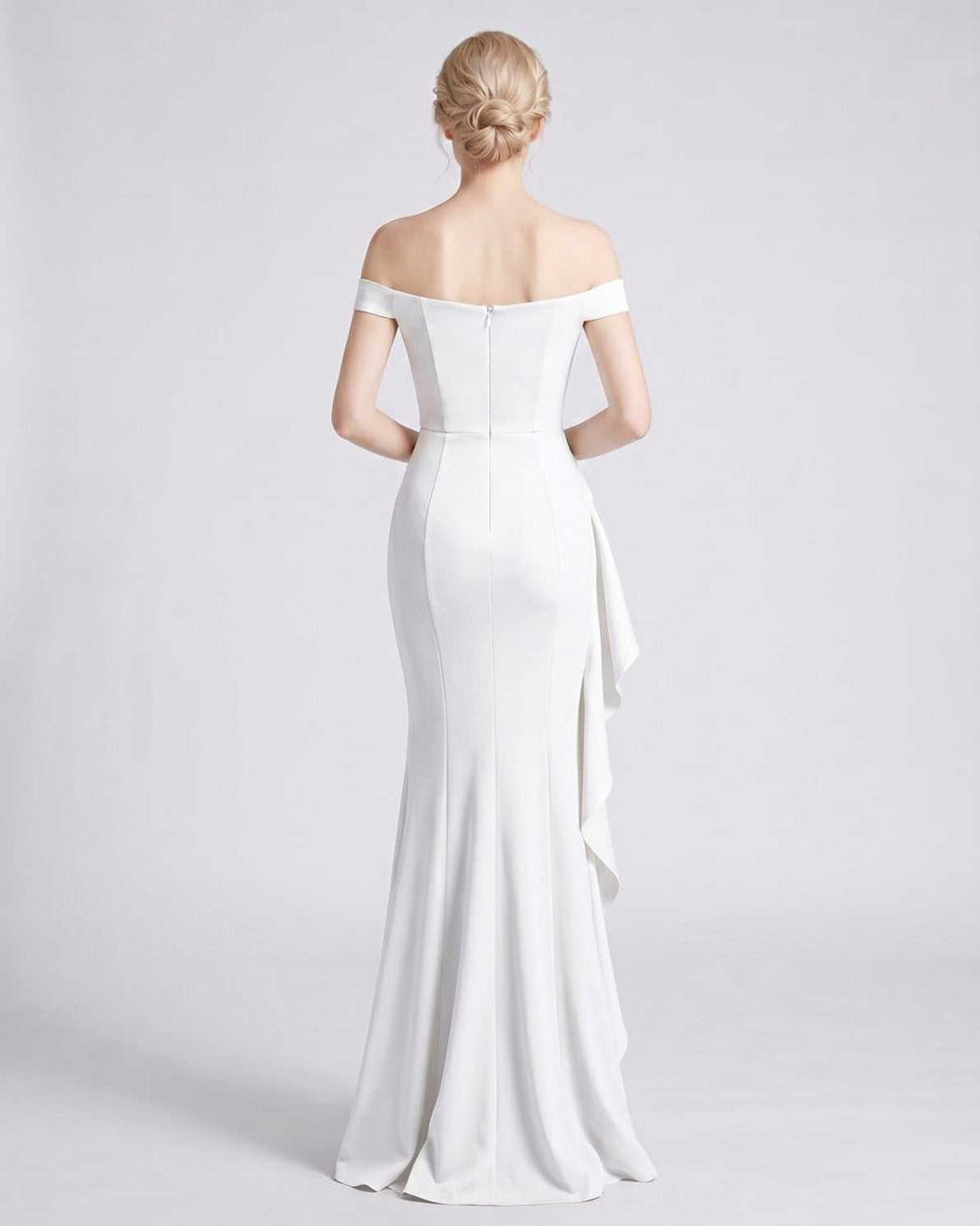 Vestido maxi de noche, corte sirena. Con abertura lateral, ideal para bailar.