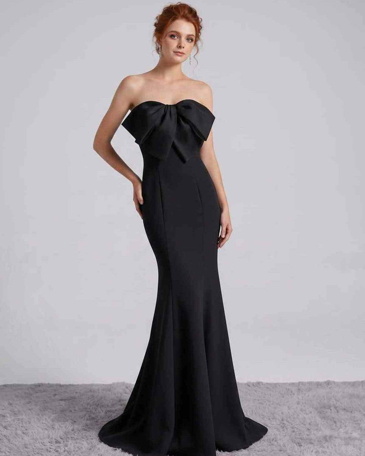 Vestido largo de noche, estilo sirena, para invitadas que buscan moda y elegancia.