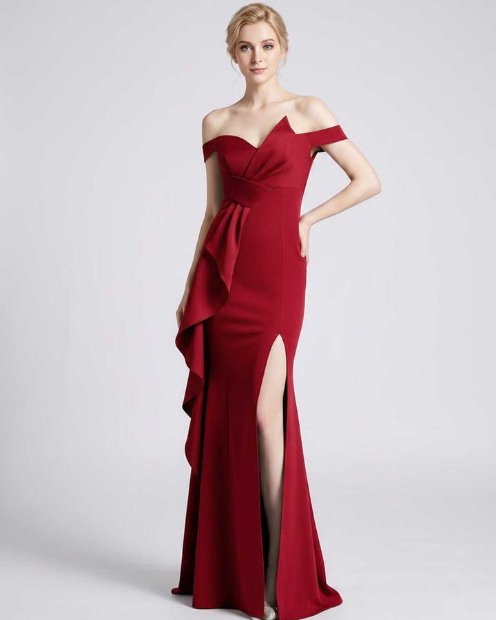 Vestido maxi de noche, sin mangas. Con abertura lateral, un diseño chic y cómodo.